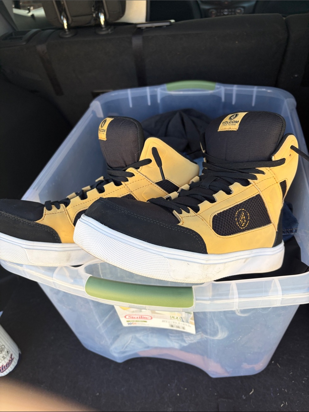 Volcom Men’s High-Top Sneakers in Yellow and Black Composite Toe